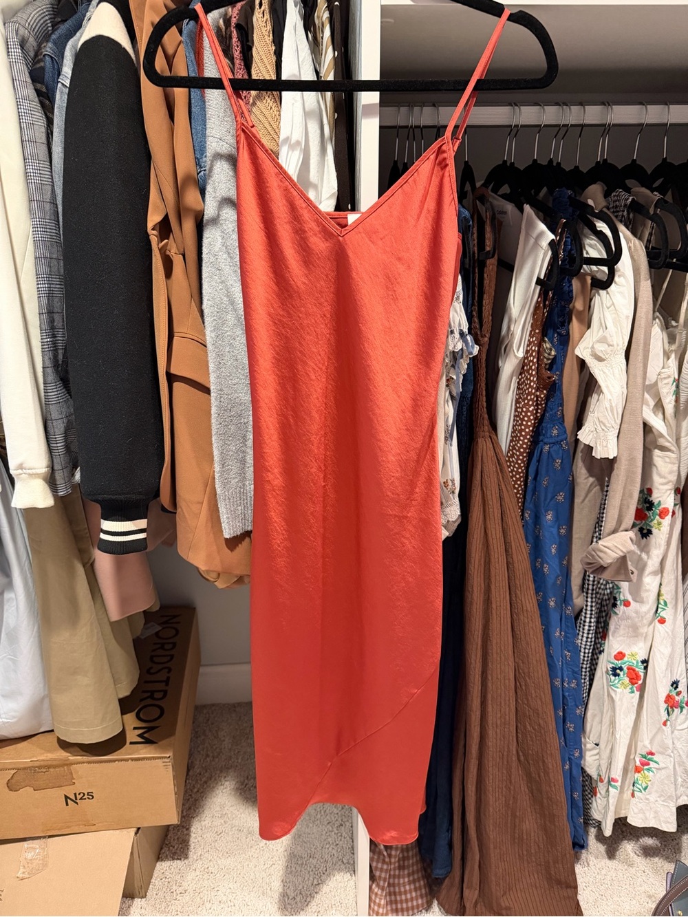 Wilfred Coral Slip Midi Dress with Spaghetti Straps